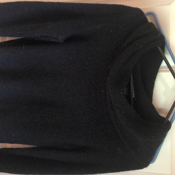 Black sweater - Picture 2 of 2